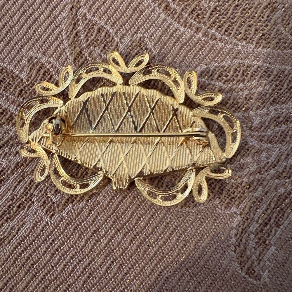 🪭VINTAGE Fan Brooch - Picture 2 of 3